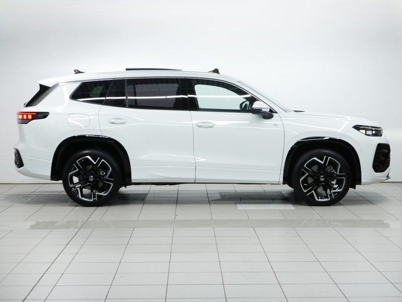 2025 Volkswagen Tayron R-Line AWD image 5