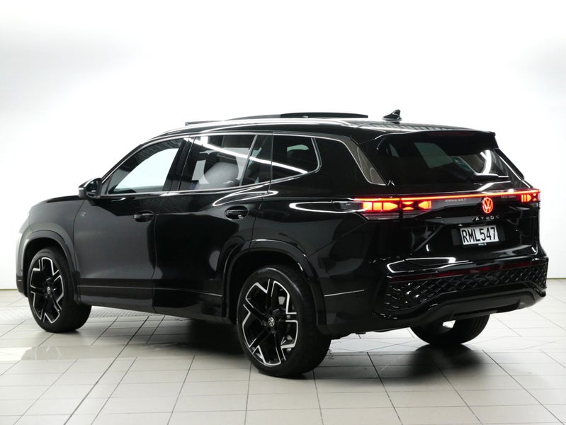 2025 Volkswagen Tayron R-Line AWD image 3