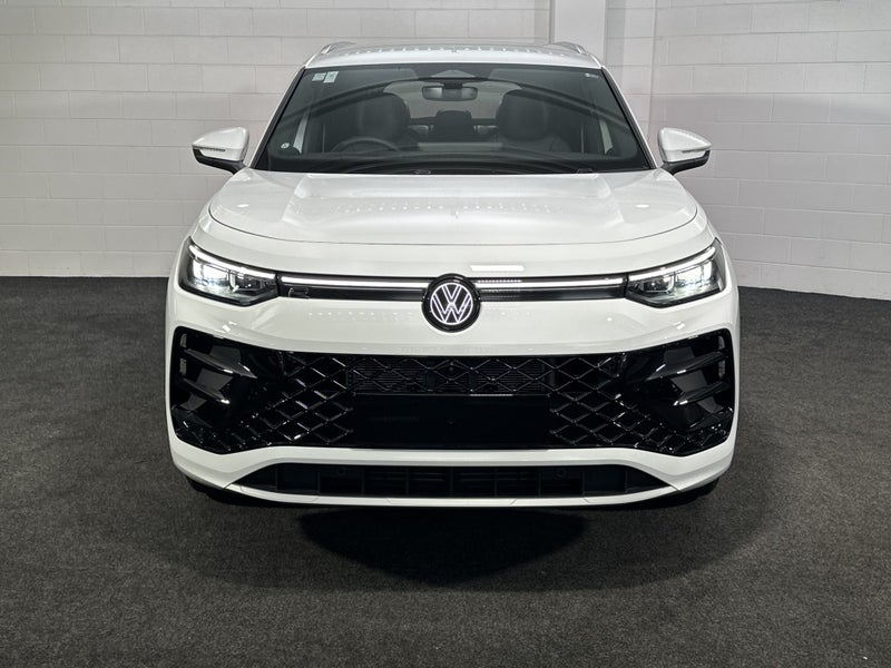 2025 Volkswagen Tayron R-Line AWD image 2