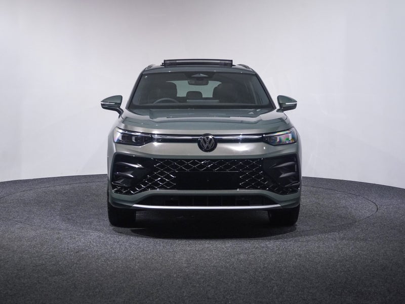 2025 Volkswagen Tayron TSi R-Line 4Motion 195kW image 2