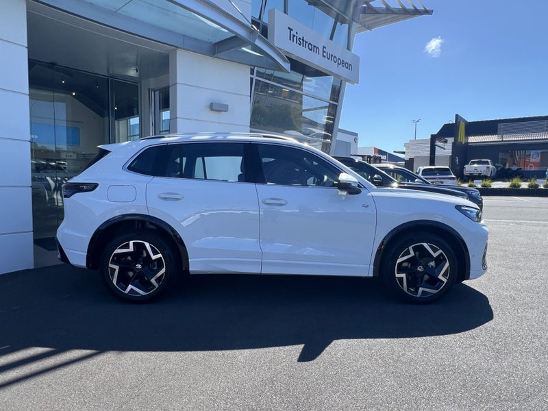 2025 Volkswagen Tiguan 1.4 TSI R-LINE 2WD TOURI... image 3