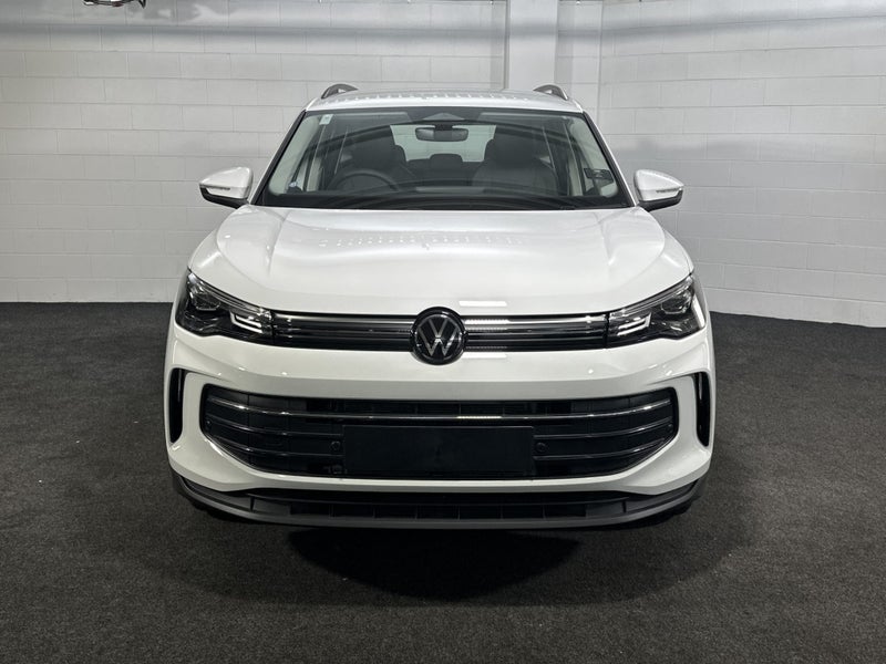 2025 Volkswagen Tiguan 3 LIFE image 2