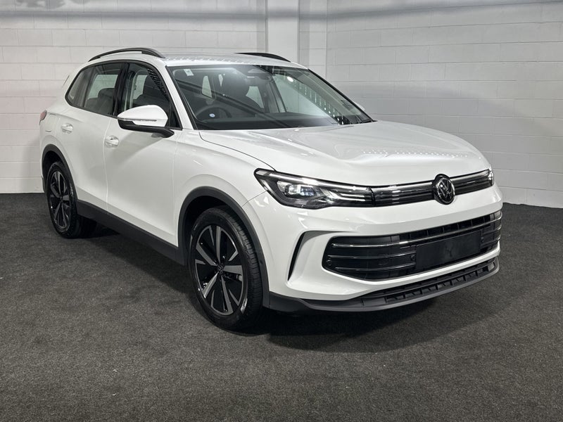2025 Volkswagen Tiguan 3 LIFE image 3