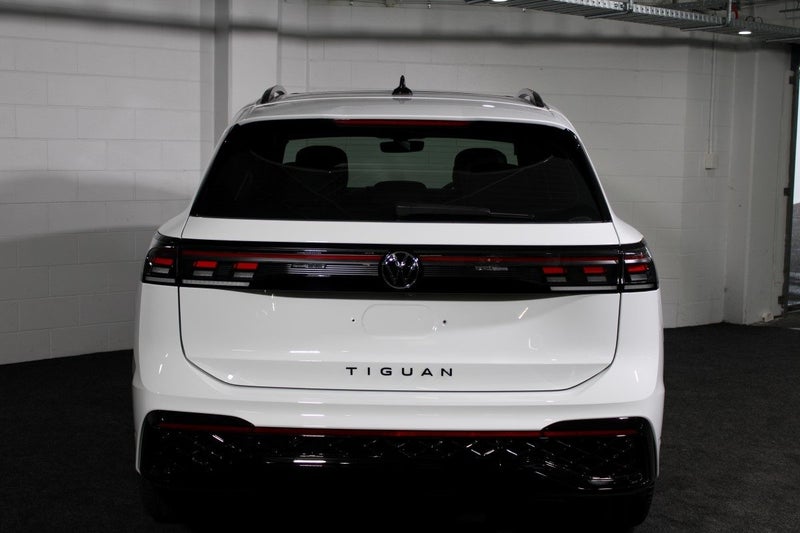 2025 Volkswagen Tiguan 3 R-LINE image 4