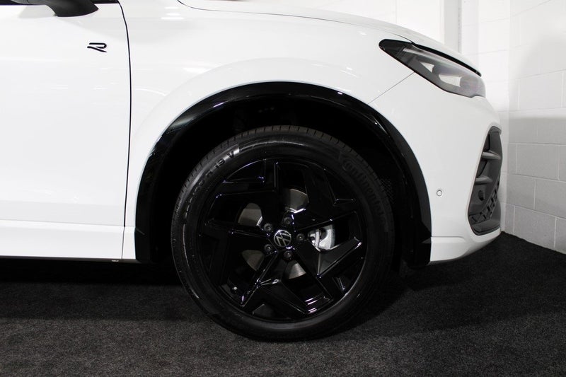 2025 Volkswagen Tiguan 3 R-LINE image 5