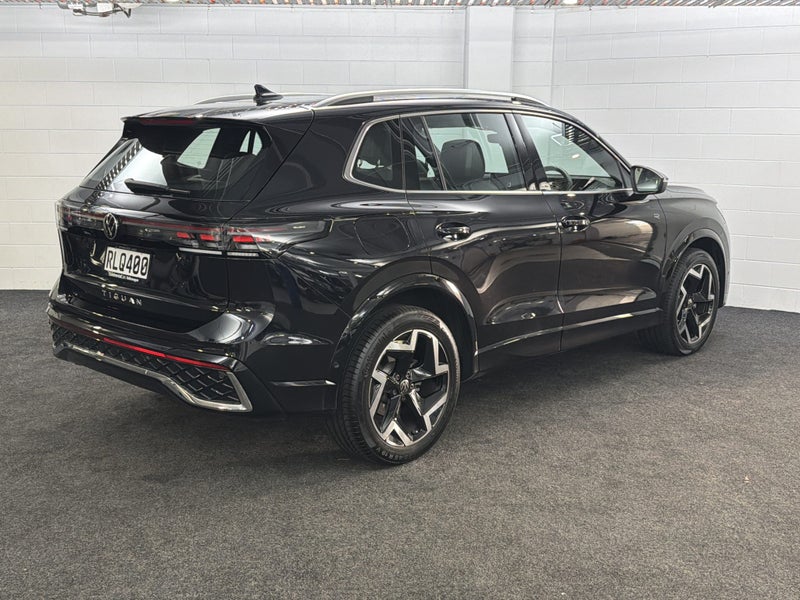 2025 Volkswagen Tiguan 3 R-LINE image 4