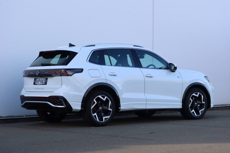 2025 Volkswagen Tiguan 3 R-Line image 4