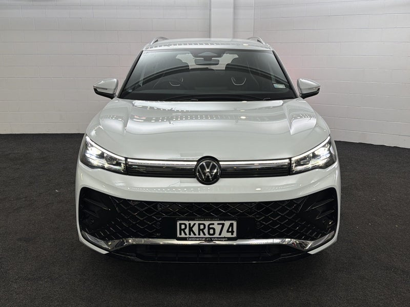 2025 Volkswagen Tiguan 3 R-LINE image 2