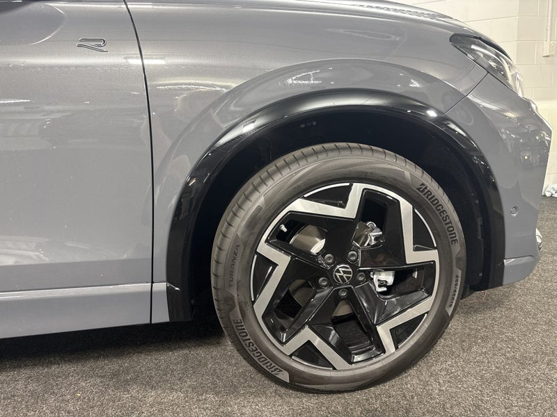 2025 Volkswagen Tiguan 3 R-LINE image 5