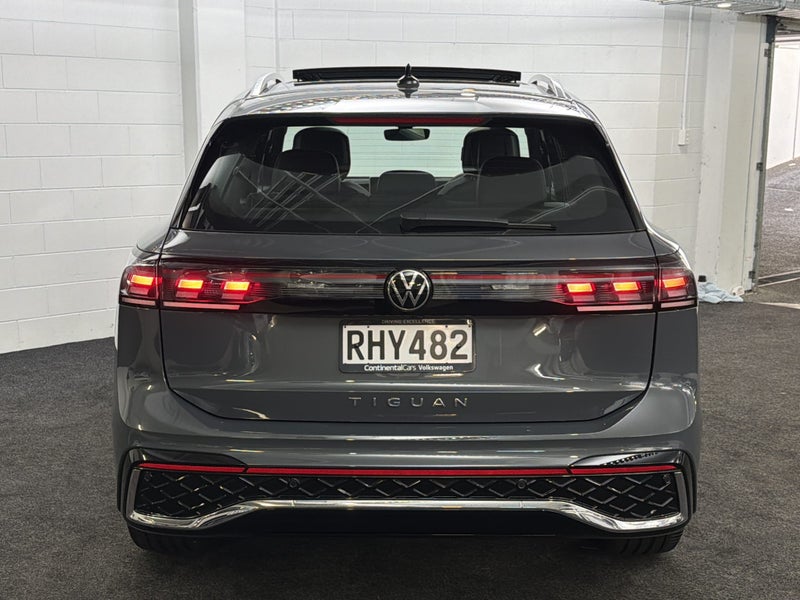 2025 Volkswagen Tiguan 3 R-LINE image 5