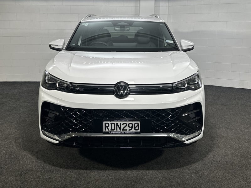 2025 Volkswagen Tiguan 3 R-LINE AWD image 2