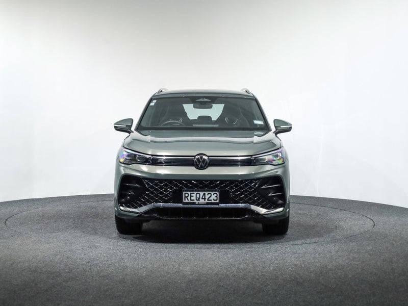 2025 Volkswagen Tiguan 3 TSi R Line 2WD image 3