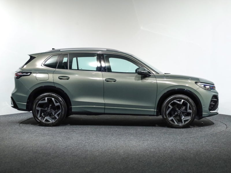 2025 Volkswagen Tiguan 3 TSi R Line 2WD image 5