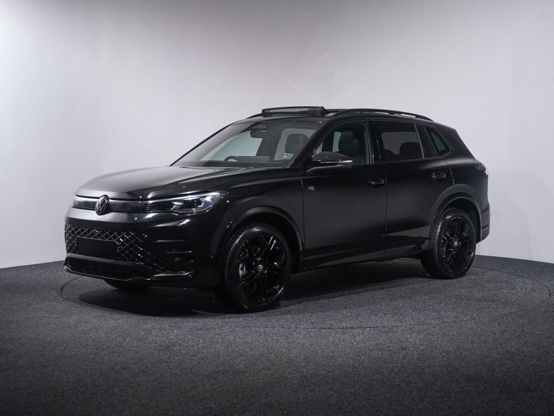 2025 Volkswagen Tiguan 3 TSi R Line 4Motion 195kW image 3