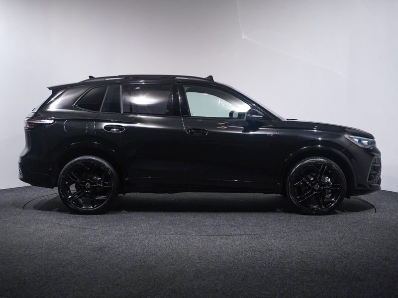 2025 Volkswagen Tiguan 3 TSi R Line 4Motion 195kW image 4