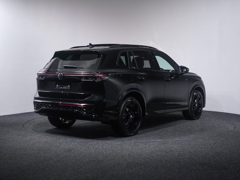 2025 Volkswagen Tiguan 3 TSi R Line 4Motion 195kW image 5