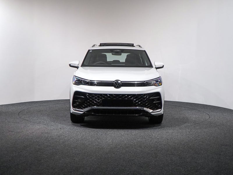 2025 Volkswagen Tiguan 3 Tsi R-Line Touring 2WD image 3