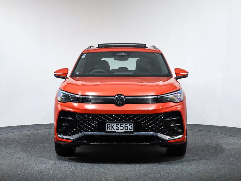 2025 Volkswagen Tiguan 3 TSi R Line Touring 2WD image 2