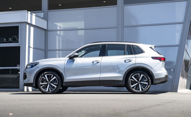 2025 Volkswagen Tiguan All-New Life 2WD Petrol... image 5