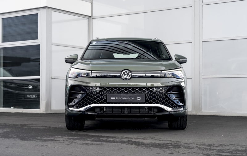 2025 Volkswagen Tiguan All new R-Line 2WD Petro... image 3
