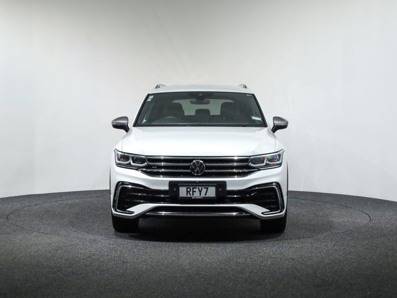 2025 Volkswagen Tiguan Allspace R-Line 4Motion... image 2