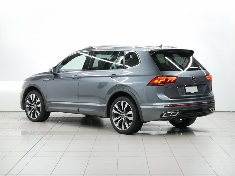 2025 Volkswagen Tiguan Allspace R-Line AWD image 3