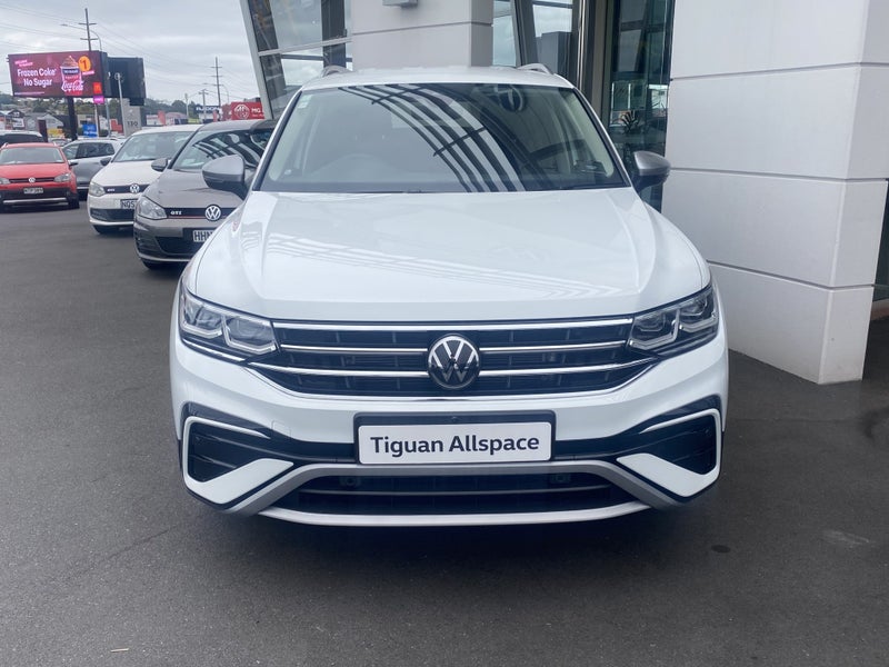 2025 Volkswagen Tiguan Allspace Style 4Motion 2.0P image 2