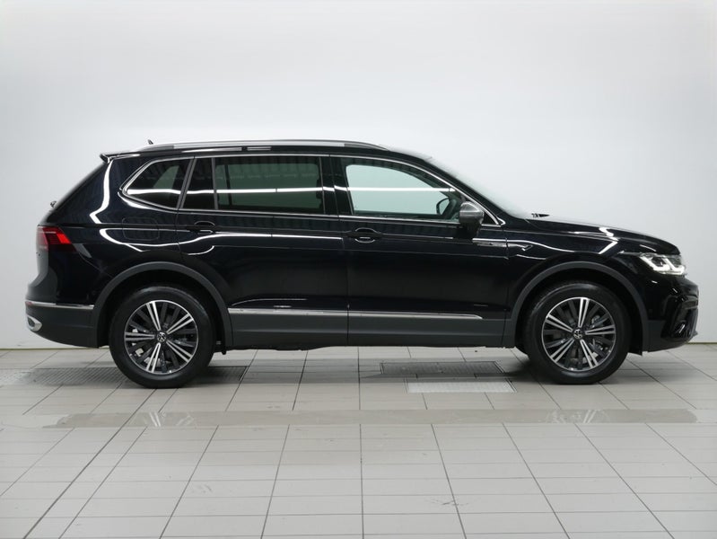 2025 Volkswagen Tiguan Allspace Style AWD image 5