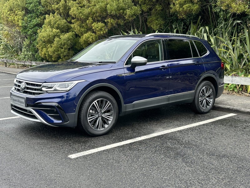 2025 Volkswagen Tiguan Allspace Style AWD image 4