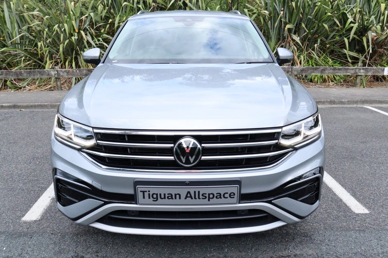 2025 Volkswagen Tiguan Allspace Style AWD image 3