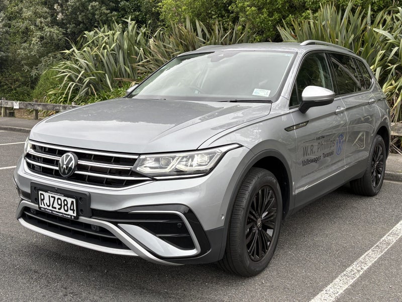 2025 Volkswagen Tiguan Allspace Style AWD image 4