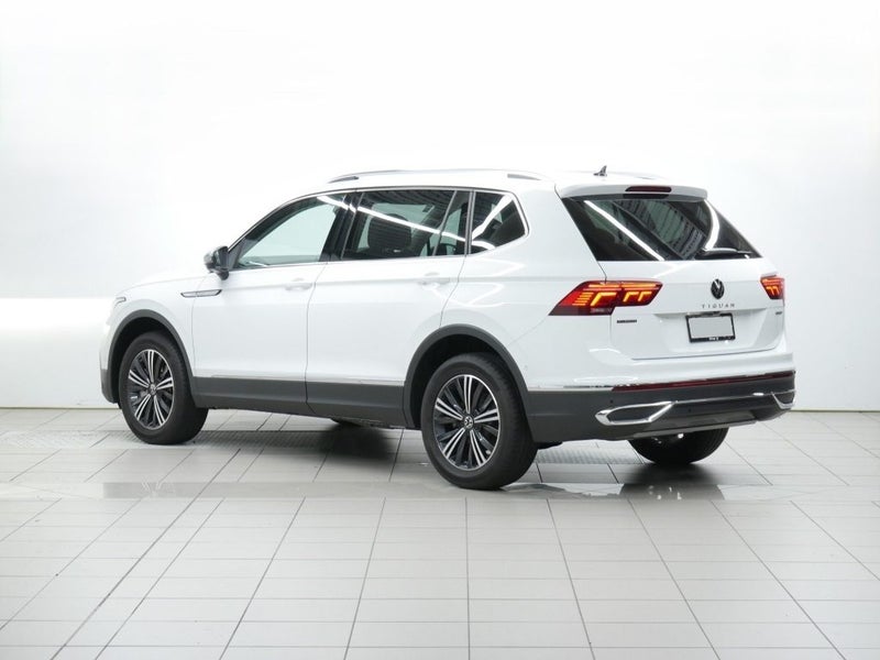 2025 Volkswagen Tiguan Allspace Style AWD image 3