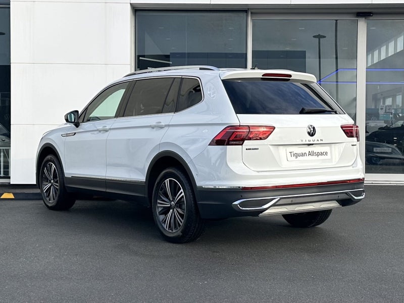 2025 Volkswagen Tiguan Allspace Style AWD image 5