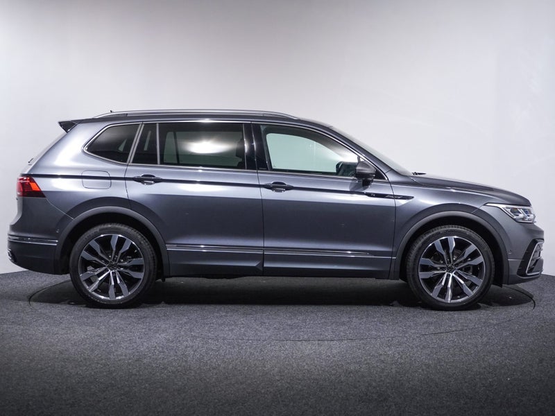 2025 Volkswagen Tiguan Allspace TSi 4M R-Line 1... image 4
