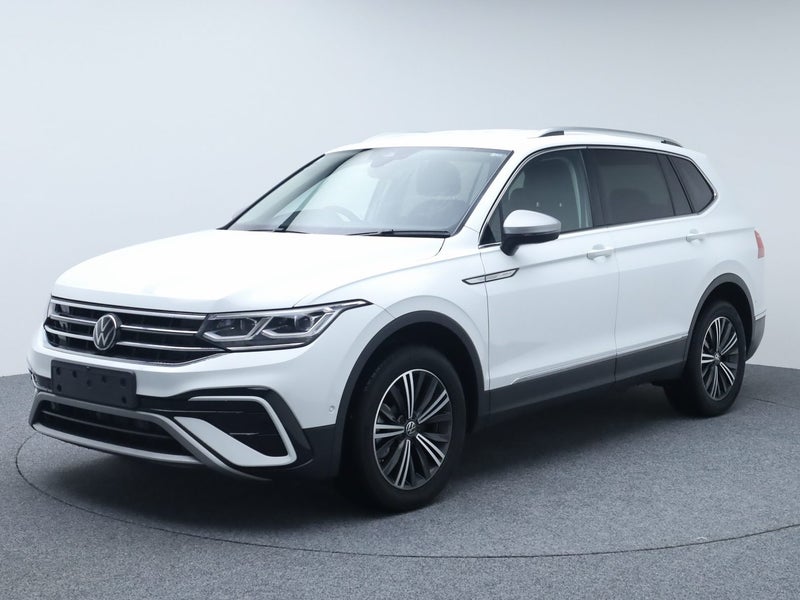 2025 Volkswagen Tiguan Allspace TSI Style AWD image 4