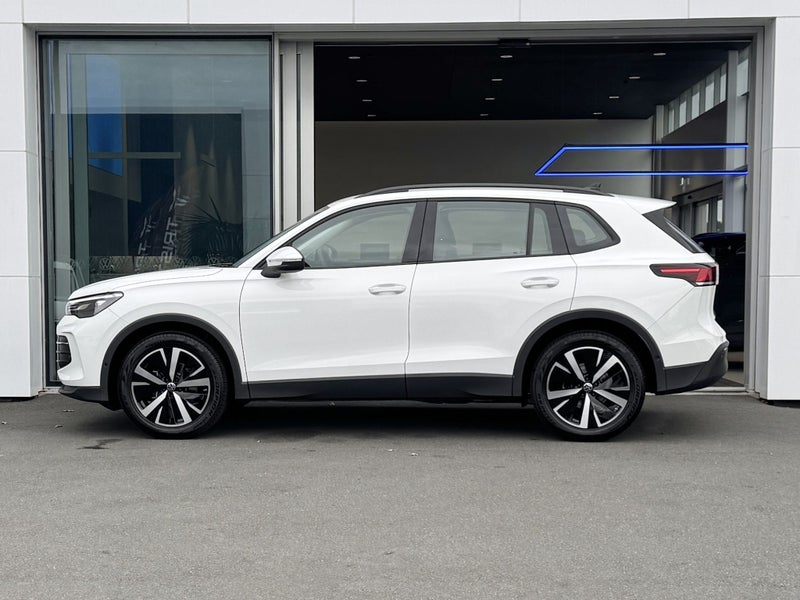 2025 Volkswagen Tiguan LIFE 1.4 7AT image 3