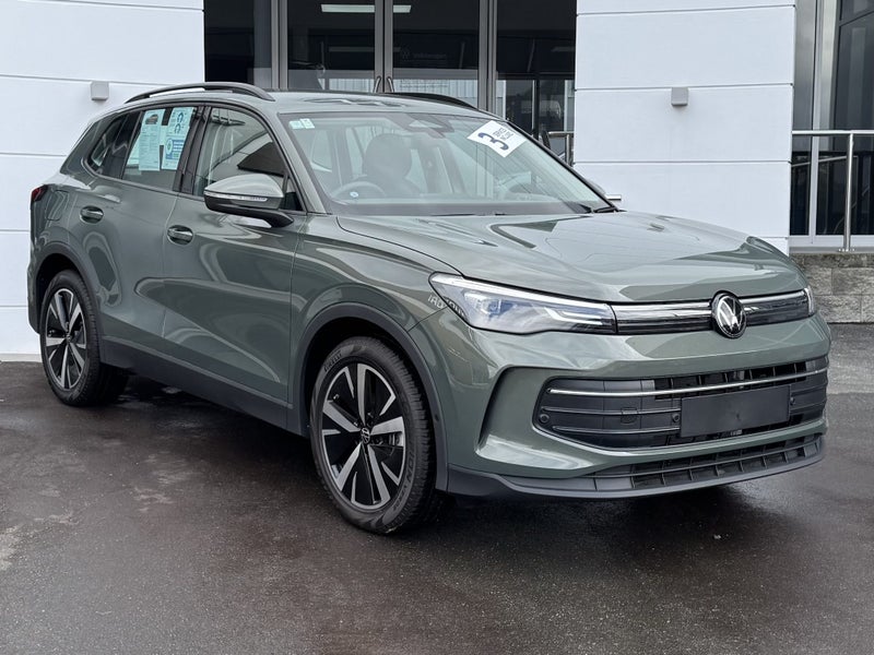 2025 Volkswagen Tiguan LIFE 1.4TSi image 1