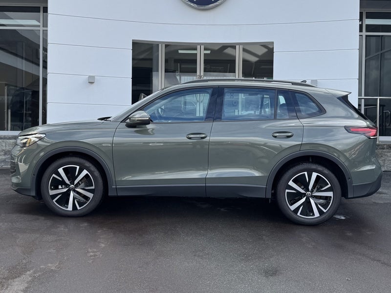 2025 Volkswagen Tiguan LIFE 1.4TSi image 3