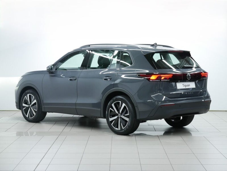 2025 Volkswagen Tiguan Life 2WD image 3