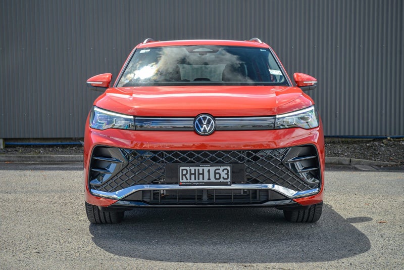 2025 Volkswagen Tiguan R-Line 1.4 2WD image 2