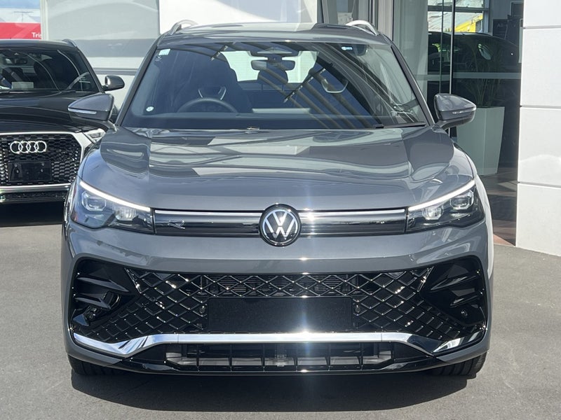 2025 Volkswagen Tiguan R-LINE 1.4TSI 2WD image 2