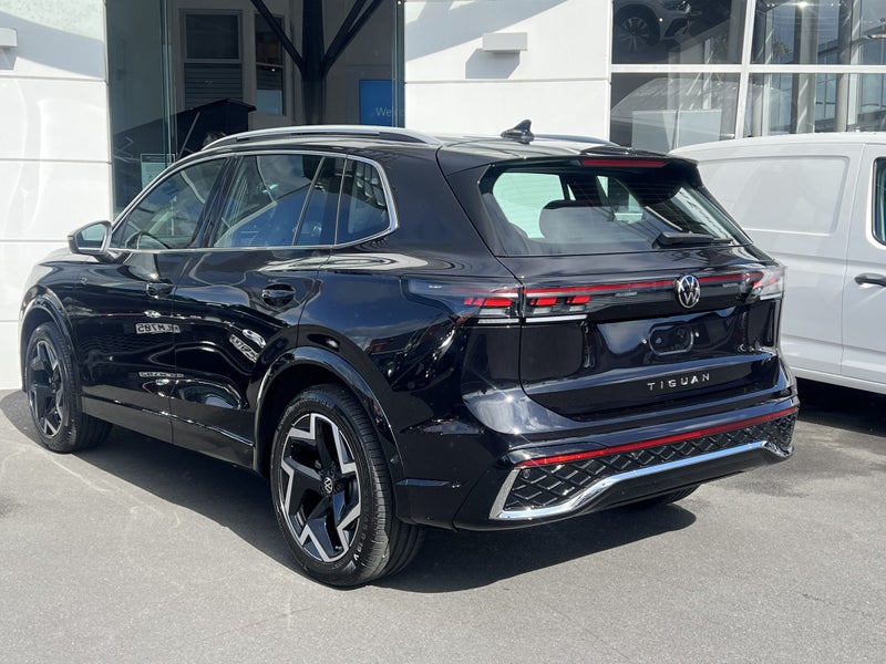 2025 Volkswagen Tiguan R-LINE 1.4TSI 2WD image 2