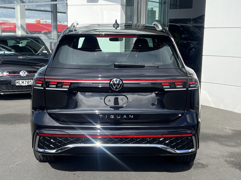 2025 Volkswagen Tiguan R-LINE 1.4TSI 2WD image 3