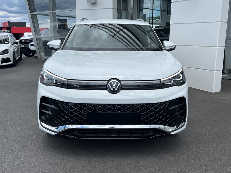 2025 Volkswagen Tiguan R-LINE 2.0 4MOTION image 2