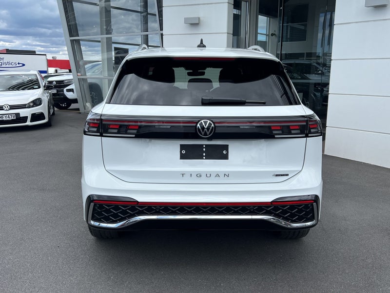 2025 Volkswagen Tiguan R-LINE 2.0 4MOTION image 5