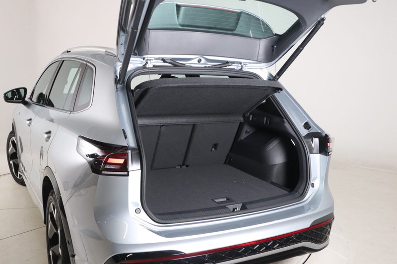 2025 Volkswagen Tiguan R-Line 2WD image 5