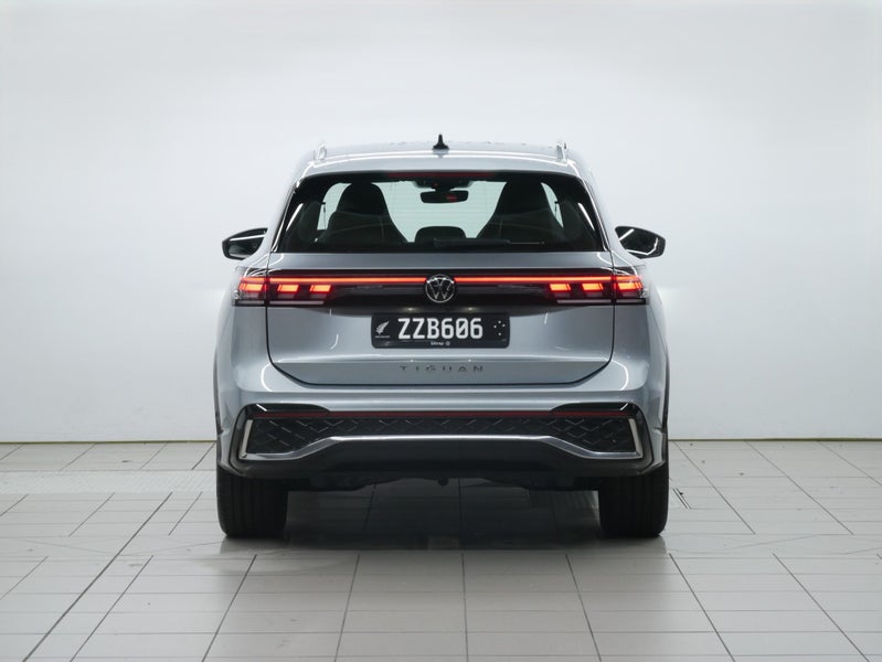 2025 Volkswagen Tiguan R-Line 2WD image 4