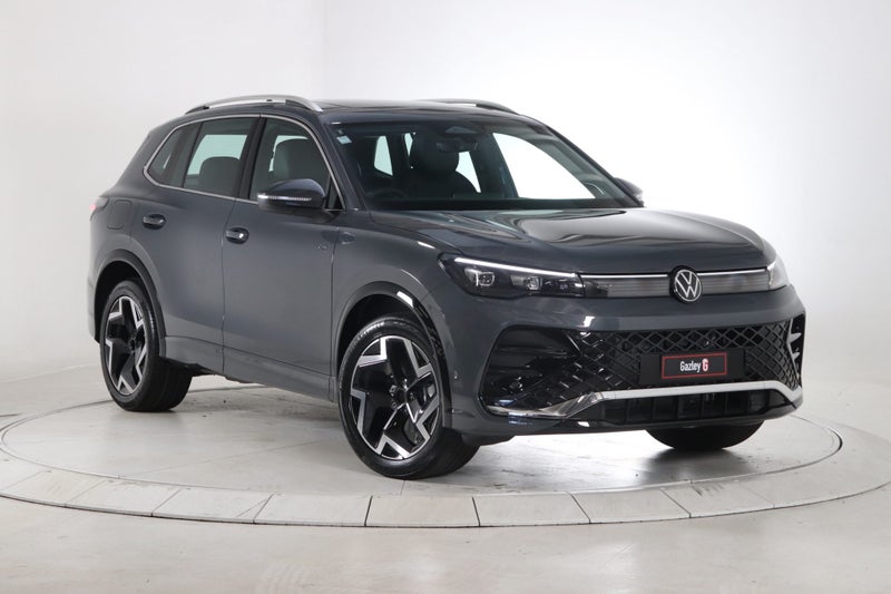 2025 Volkswagen Tiguan R-Line 2WD image 3