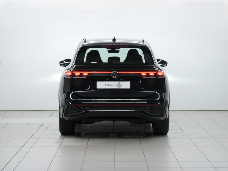 2025 Volkswagen Tiguan R-Line 2WD image 4