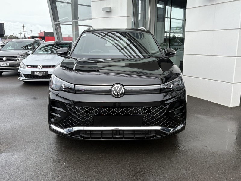 2025 Volkswagen Tiguan R-LINE 4MOTION 195kW image 2